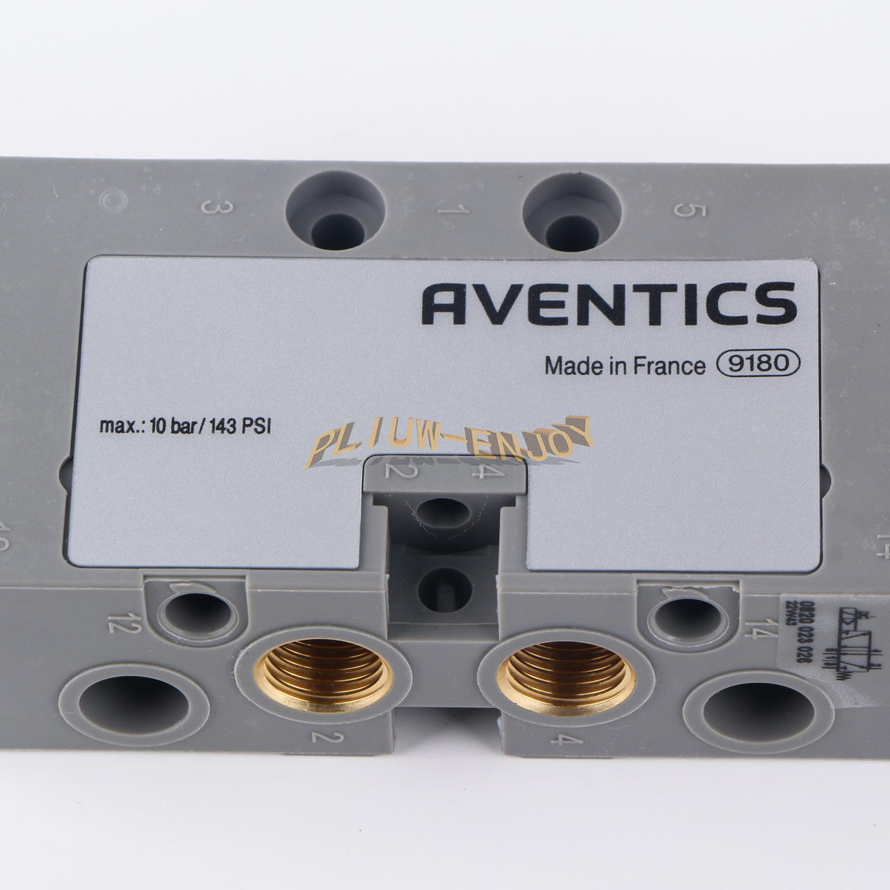 1PCS Aventics 0820023026 Pneumatic Directional Valve New