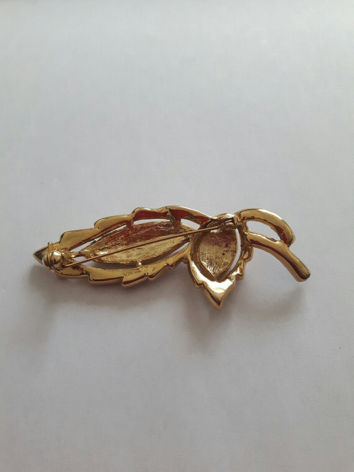 Broche Ancienne En Métal Doré Avec Perle - Bijou Vintage - Occasion