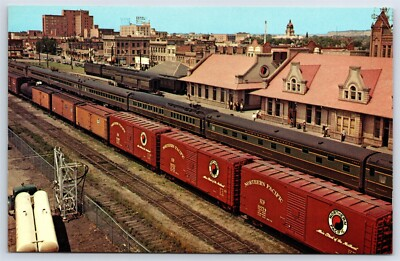 #ad Postcard Train Northern Pacific Railroad Locomotive #25 North Coast Limited AQ40 $4.49