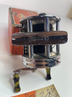 Vintage Shakespeare 1960 Criterion Deluxe Level Winding Reel Model