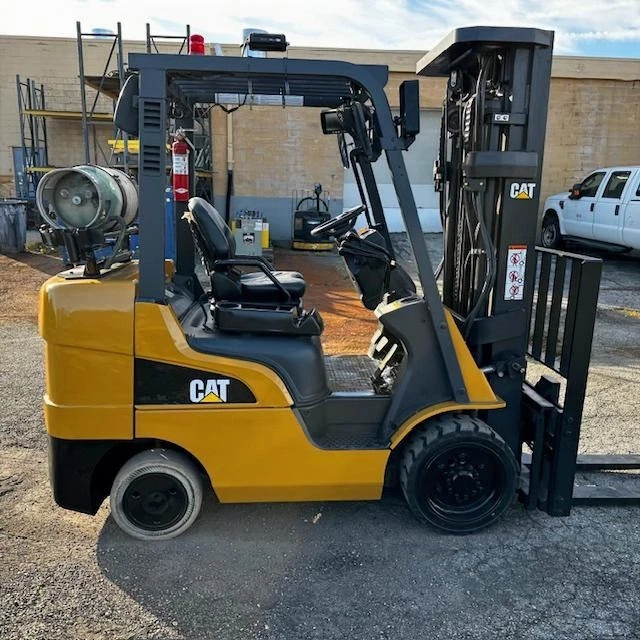 Carretilla elevadora Cat 2C6000 2019 6000 lb usada triple mástil desplazamiento lateral posicionador de horquilla 8205 Foto 2 de 4