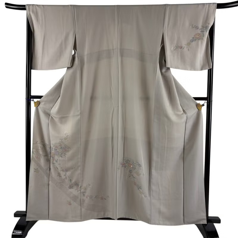 Japanese Silk Kimono L 159.5cm Grayish brown Grass and flowers Fan face Lined 20
