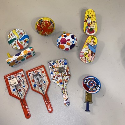 Vintage Tin Toy Noisemaker Lot   Spinners, Clickers, Noise Makers   Retro Toys