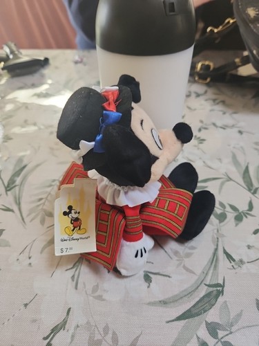 Pre-Owned Walt Disney World ENGLISH MICKEY Bean Bag Plush Toy, 8" - Picture 4 of 10