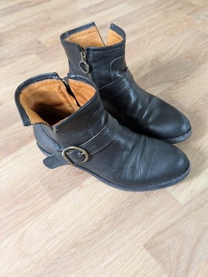 Original FIORENTINI BAKER, halbhoh, Leder, Schnalle aussen, Reißverschluss innen
