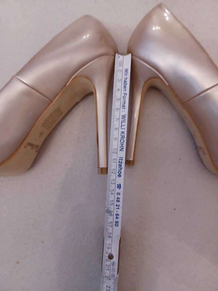 High Heels mit Plateau, Gr. 39, Absatz 12 cm, perlmuttartig leicht golden - Bild 2 von 4