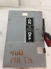 GE TH3361 30 AMP 600 VOLT 3 PHASE INDOOR FUSIBLE DISCONNECT..D-2171