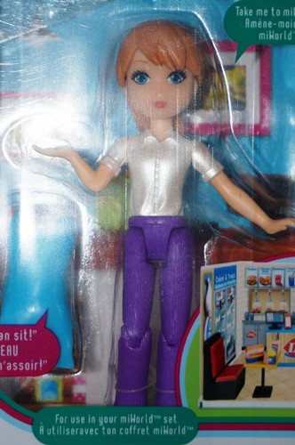 MiWorld 5 Inch Figure Shop Girl [Whtiie Top, Blue Apron] by MiWorld - Imagen 3 de 5