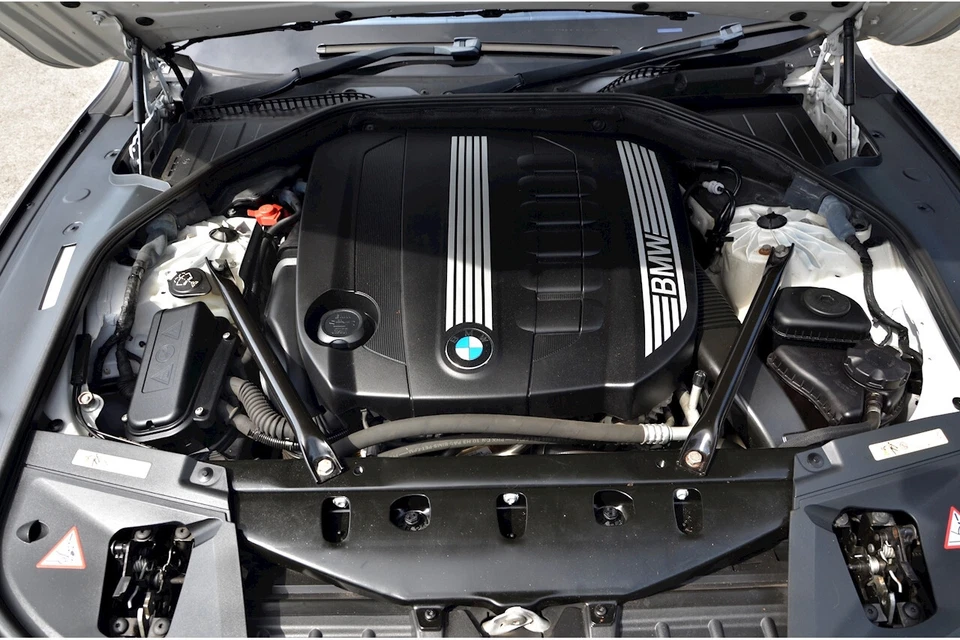 BMW 6 SERIES F06 G. COUPE 640D ENGINE N57D30B TIMING CHAIN REPLACEMENT SERVICE - Image 3 of 4