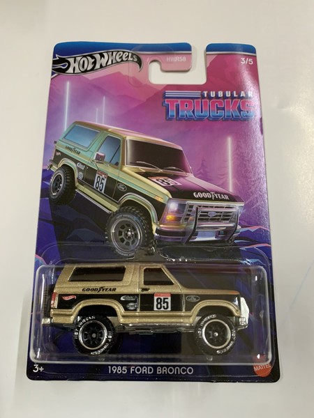 Camioneta Hot Wheels Automotive 2024, TUBULAR TRUCKS, Mod 1985 FORD BRONCO 1:64
