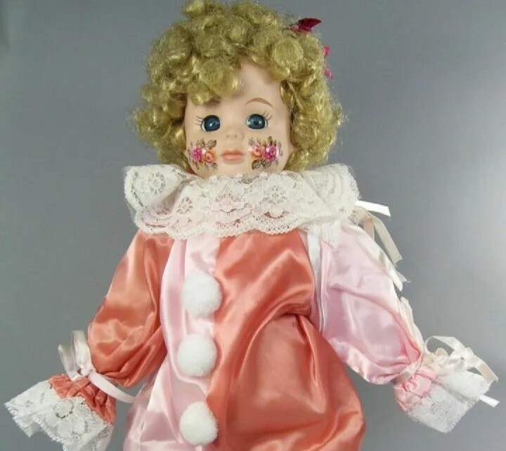 16- BRINNS 1991 PORCELAIN CLOWN DOLL ♡ 16