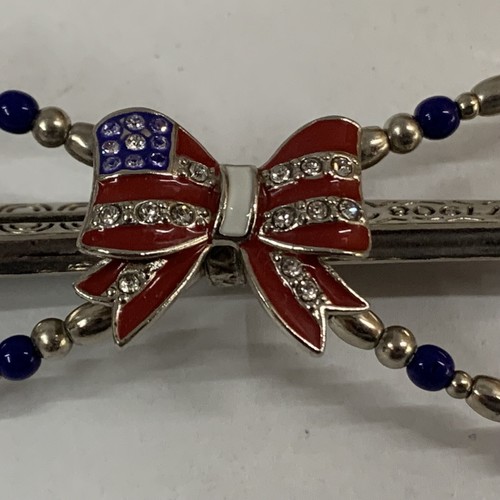 Lilla Rose, USA Flag Bow, XL Size, 5 1/4 inches Hair Clip - Picture 2 of 4