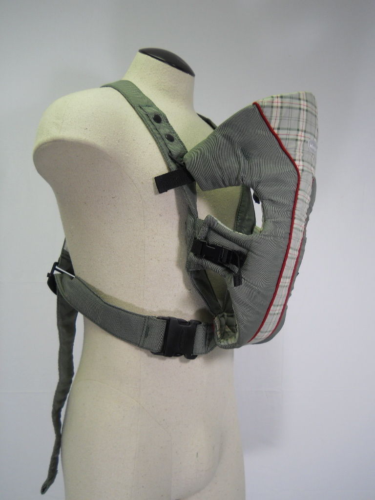 Infantino Eurorider Baby/Infant/Toddler Carrier 8-26 lbs. Green and Maroon