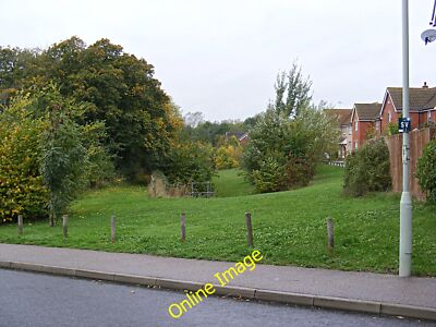 Foto 12x8 Abfluss von Brook Farm Road Saxmundham in der Nähe von Long Avenue c2013