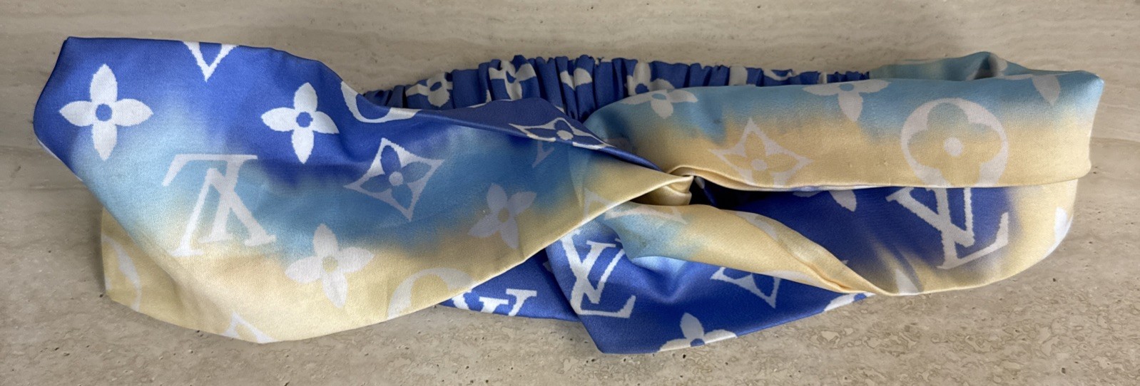 Louis Vuitton Classic Monogram Bow Headband ? main image 4