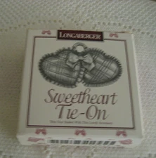 '97 LONGABERGER SWEETHEART TIE-ON - (2 HEARTS W/BOW) #71617 - NEW IN BOX