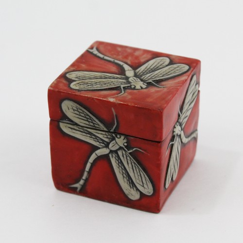 Red Embossed Resin Dragonfly Pattern Trinket Jewelry Box W/ Lid 2”x2”
