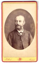 Photo P. Abel, Tours, Rue Royale 76, Porträt eines Herren avec Bart 