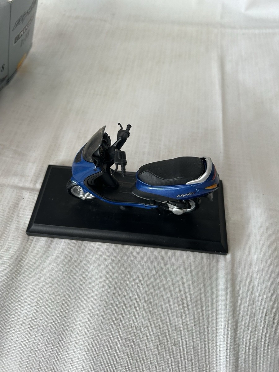 Maisto Peugeot Elyseo 125 Blue Motorbike 1/18 | eBay