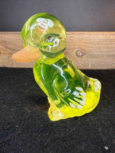 Fenton Topaz Vaseline Duck Duckling 2001 PNWFA LE of 375 with Bee (Glows)