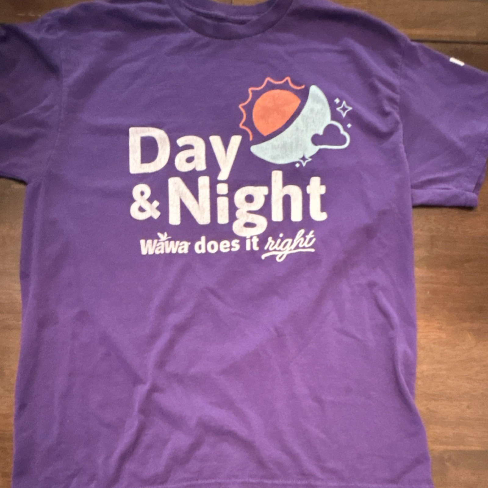 Wawa Day & Night Graphic Logo T-Shirt Purple L Crew Neck Short Sleeve