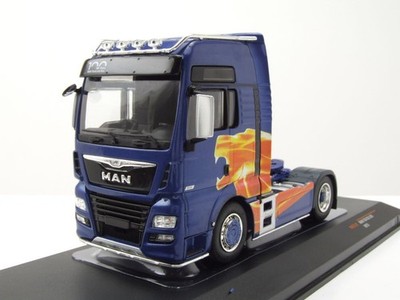 MAN TGX XXL Zugmaschine 2020 blau metallic Modellauto 1:43 ixo models