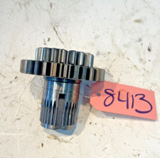1967 John Deere 2020 Tractor Transmission Pump Gear Shaft