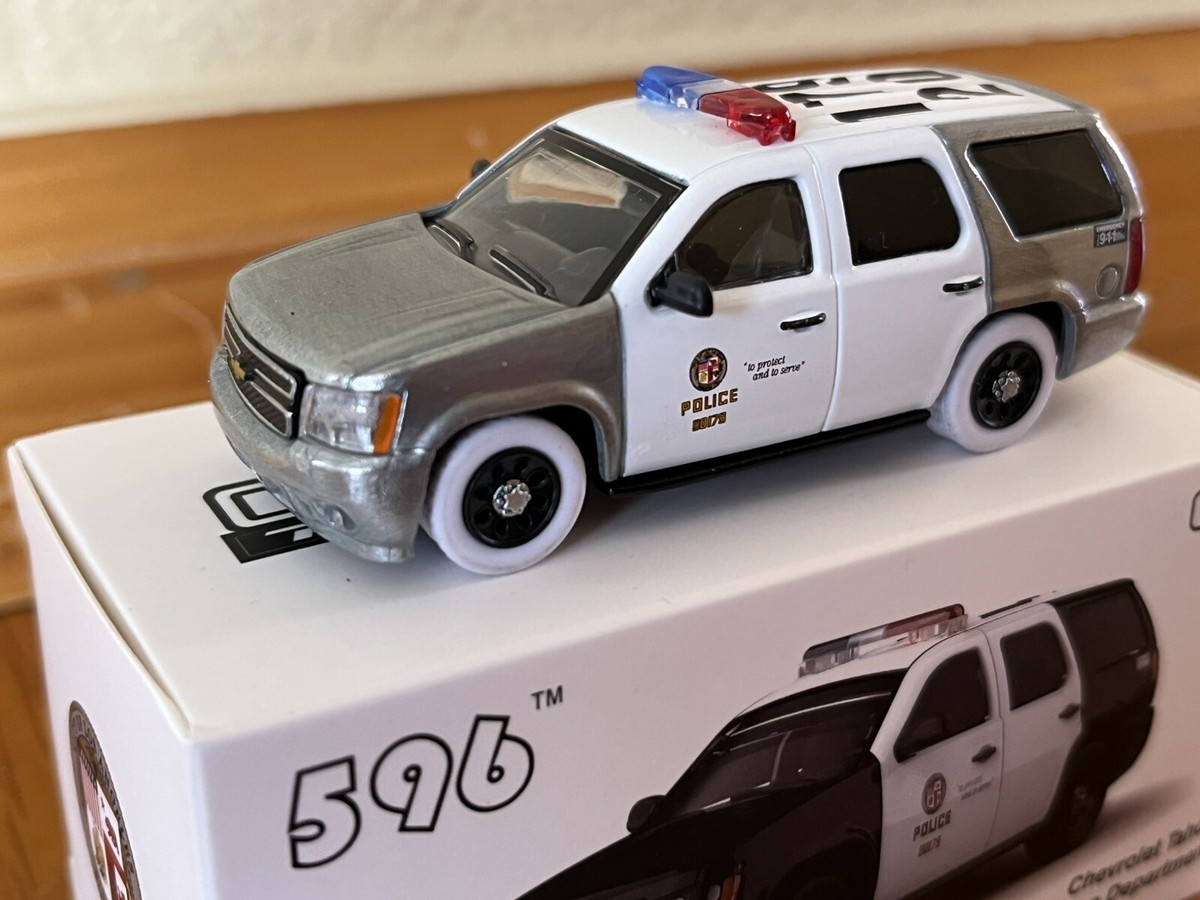 1:64 Scale 596 Model Chevrolet Tahoe LAPD Los Angeles Limited
