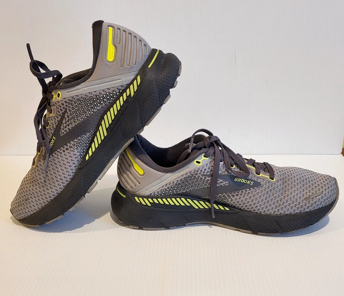 Brooks Adrenaline GTS 22 Gray Running Shoes 1103661D068 Stability - Mens 9 Amazon.com | Brooks Men main image 3