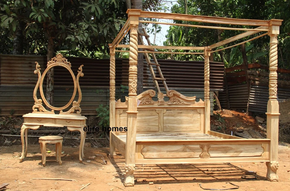 Cama de diseño con dosel de cuatro carteles acabado rústico Super King talla 6' MADERA DE TECA Foto 2 de 3