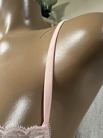 La Perla Pink Lace Underwire Bra No Padding Signed Strap Adjustable Italy 36C