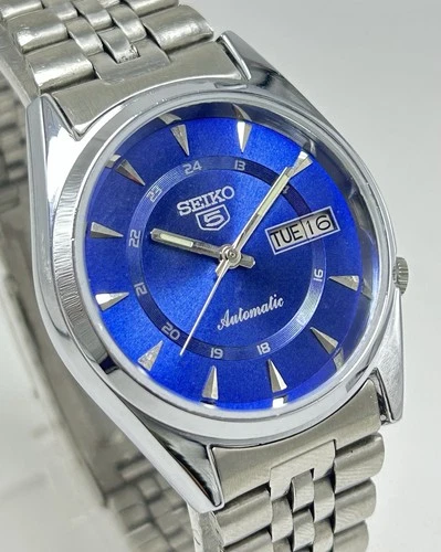 Vintage Seiko 5 Blue Dial Day-Date Automatic Movement No.7009A Men Wrist Watch