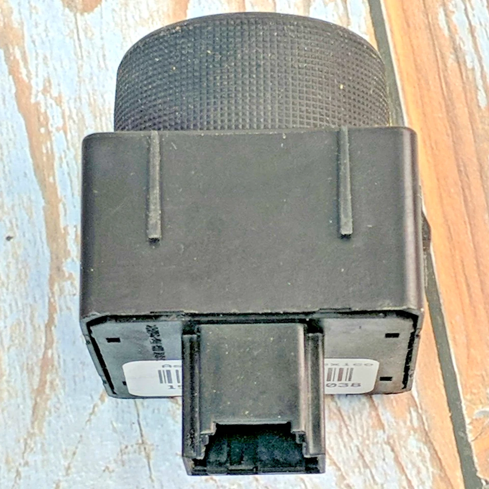 Wells C02572 se adapta a Chevrolet GMC 2007 12 pines 4x4 interruptor 2 alto automático 4 alto 4 bajo Foto 3 de 4