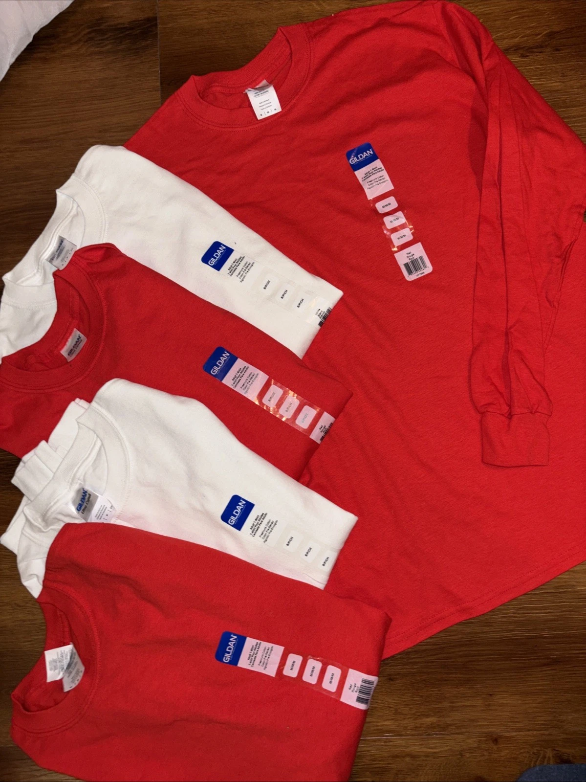 GILDAN Long Sleeve T-Shirts (5) NWT Adult 2 M Red, 2 S White, 1 S Red Craft Unis
Opens in a new wind