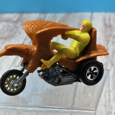 VTG HOT WHEELS RRRumblers Bold Eagle Gold W yellow Rider