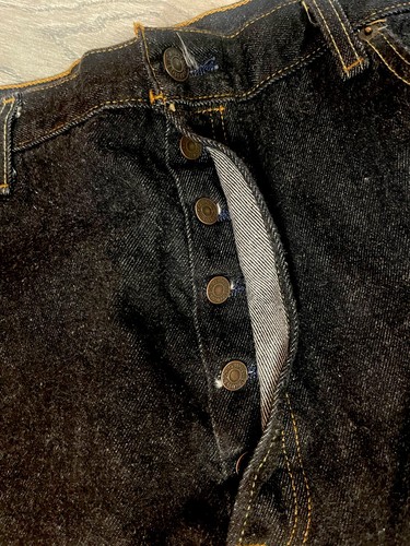 LEVIS WATERLESS CLASSIC FIT BLACK DENIM BUTTON FLY JEANS ACTUAL SIZE 40x27 - Picture 8 of 9