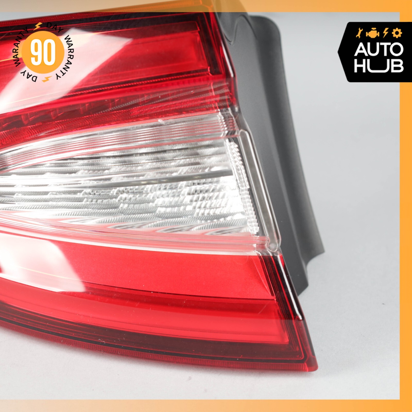 17-20 Maserati Levante M161 Outer Tail Light Lamp Left Driver Side OEM 73k