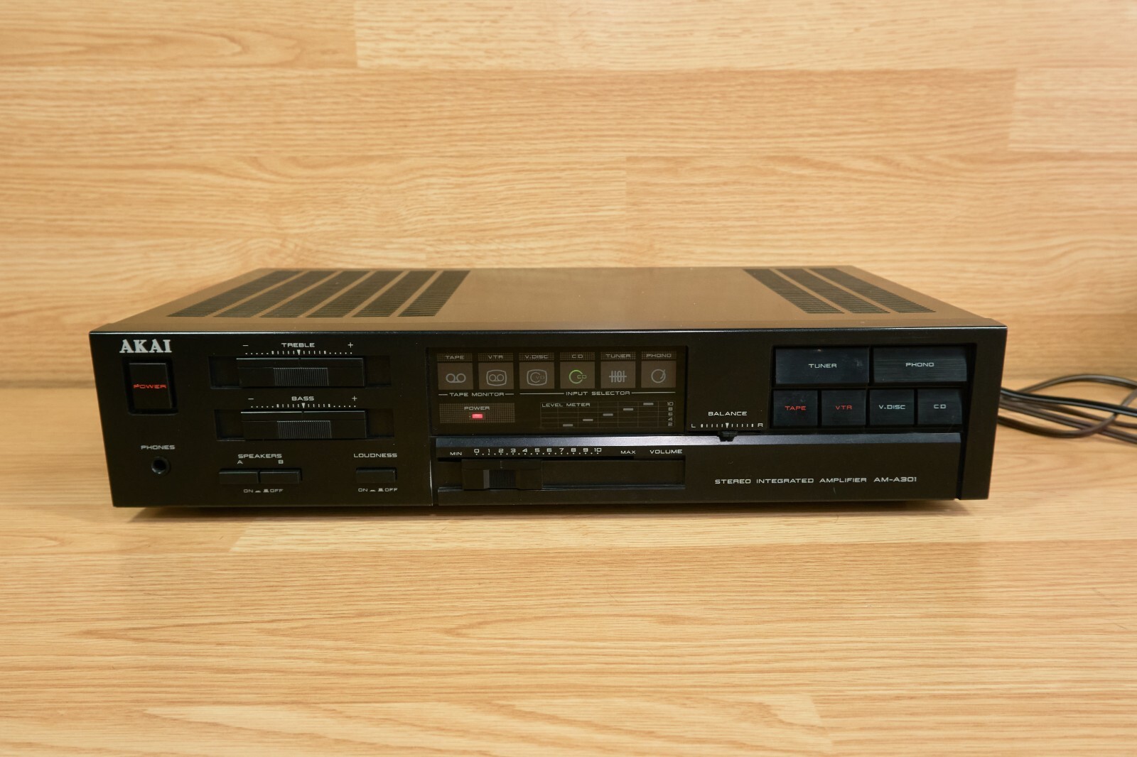 Akai AM-A301 vintage audio equipment - eBay listing photo 1