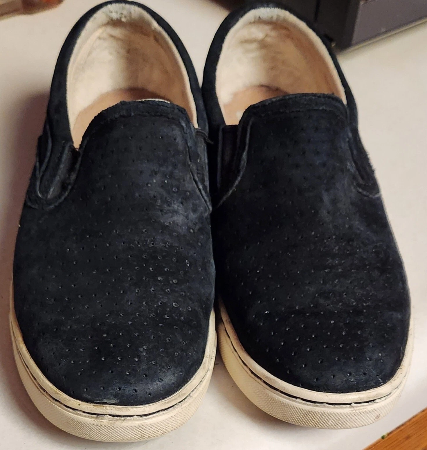 Scarpe basse UGG nere scamosciate donna taglia 8 geo traforate 1011250 F27115K pelle