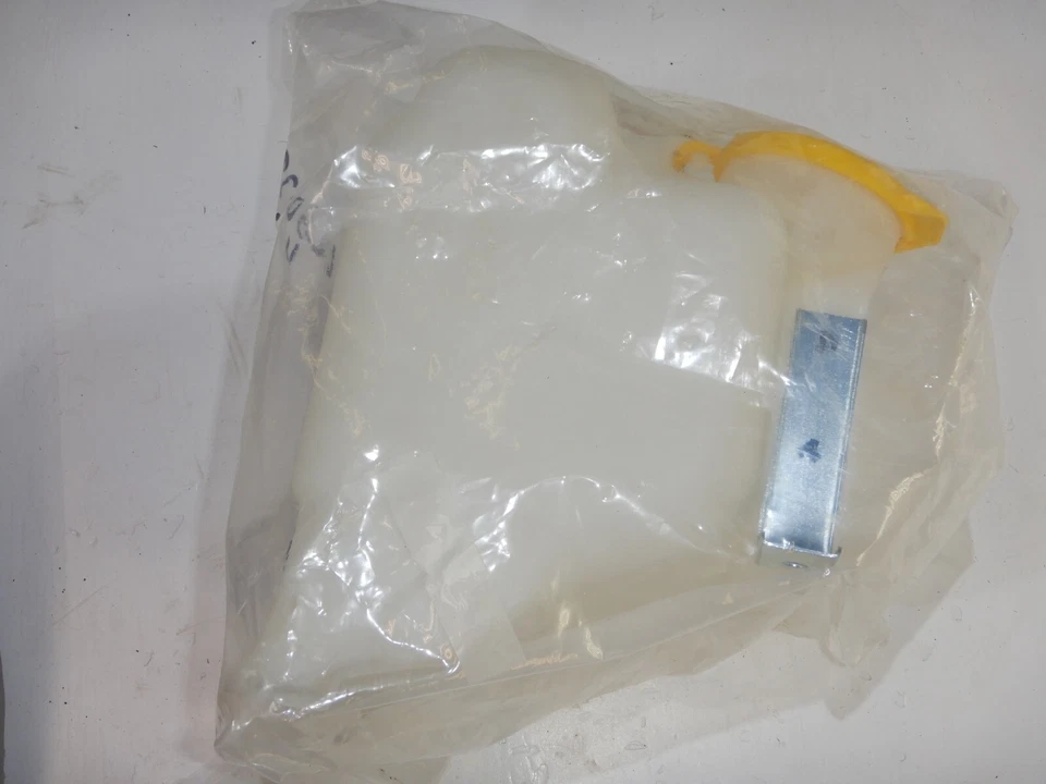 Bomba depósito botella lavadora parabrisas Crown Jeep Wrangler TJ 97-02 4874393 Foto 2 de 4