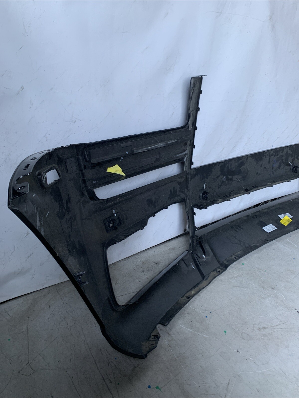 2018 - 2022 ROLLS ROYCE CULLINAN RR34 FRONT BUMPER COVER OEM