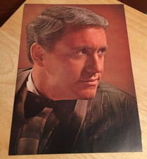 MERV GRIFFIN / JOHNNY CARSON - Vintage Magazine Page - 8