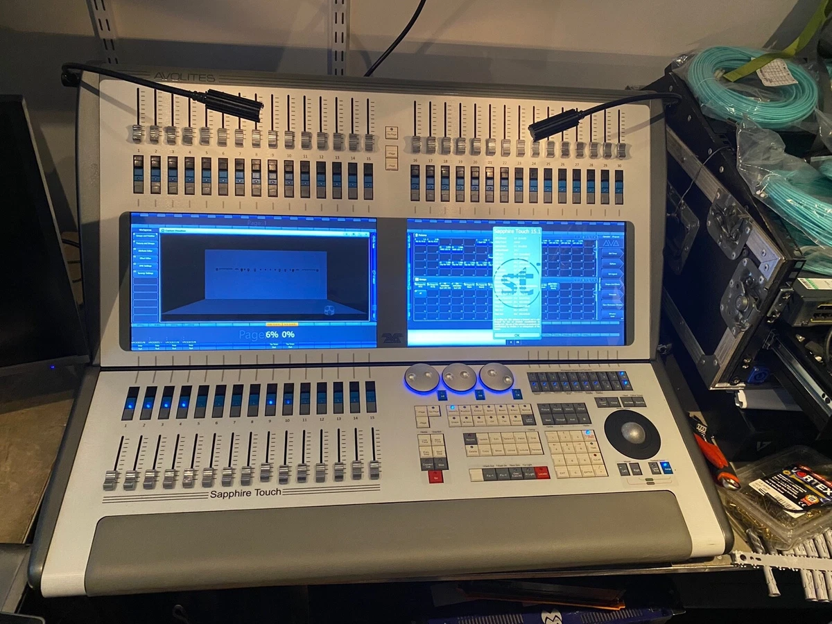 avolites sapphire professional lighting desk
