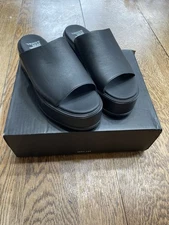 Sorel Dayspring Slide Sandal Women’s Size 8