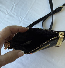 Steve Madden Black Pebbled Crossbody Bag Gold Hardware Adjustable Strap Zip