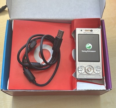 Sony Ericsson W715 - Luxury Silver (Ohne Simlock) Top Zustand Händler Accu Neu