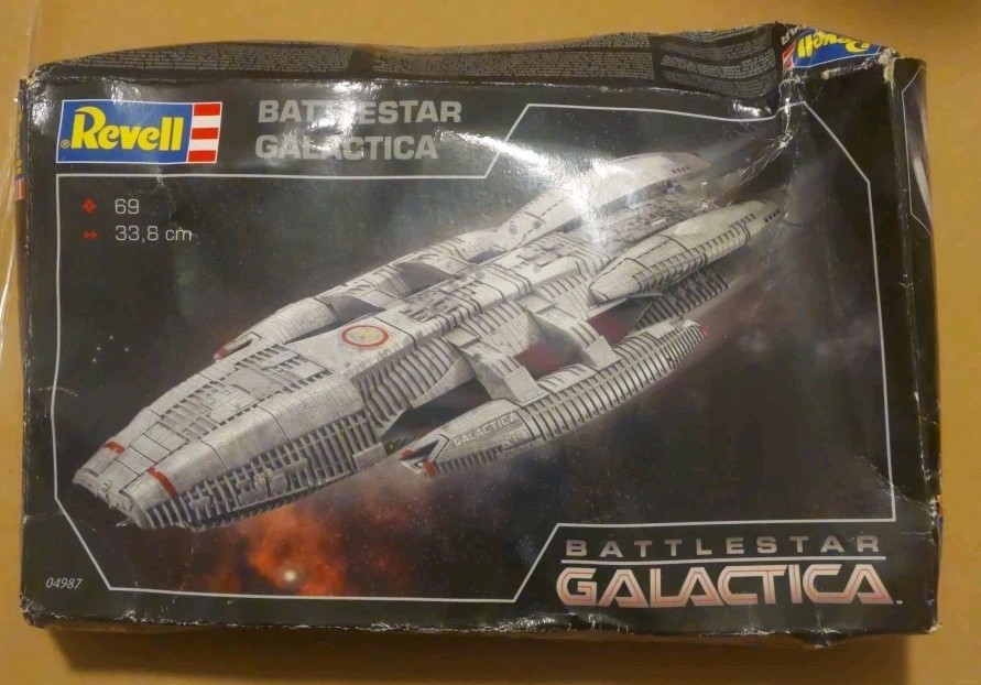 その他 Monogram Battlestar Galactica 1/4105 Battlestar Galactica Model Kit Revell 1:4105 Scale Monogram