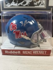 2019 Leaf Autographed Football Mini-Helmet Edition 22
