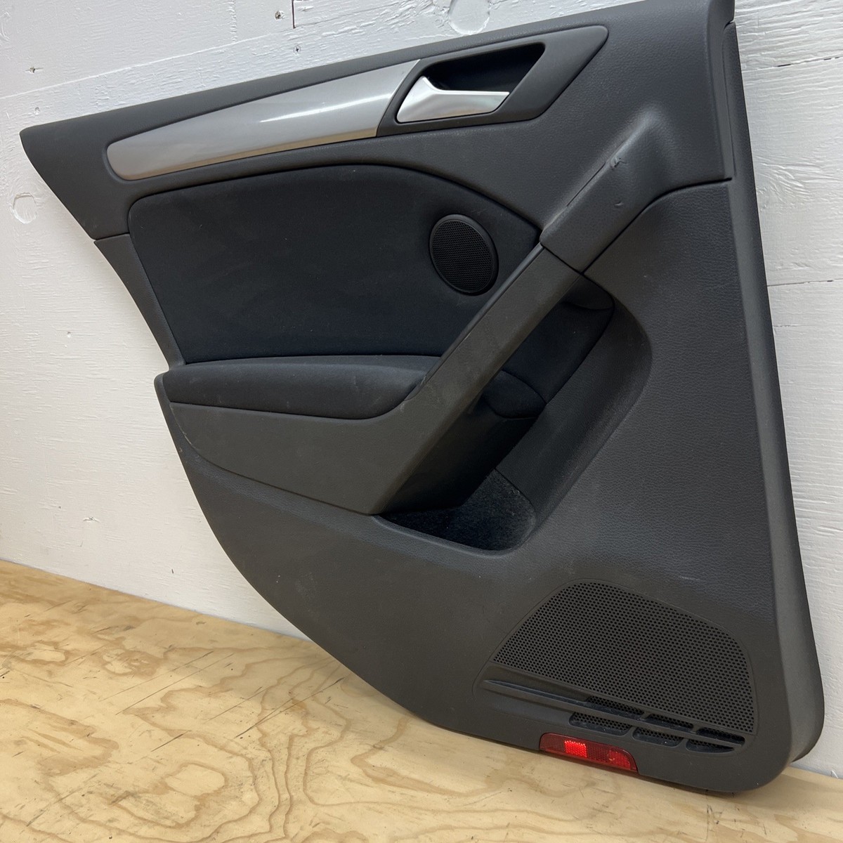 2010-2014 VOLKSWAGEN GOLF MK6 REAR LEFT LH PASSENGER INTERIOR DOOR