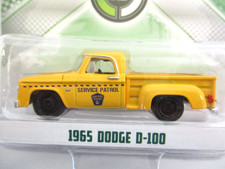GREENLIGHT - COUNTY ROADS - 1965 DODGE D-100 STEPSIDE PICKUP TRUCK - 1/64
